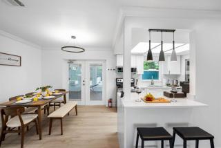 WOW! Pickleball Gym Stylish Modern Living - 7