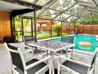 Sunny Clearwater Escape 3BR Game Room Pool 3 Baths - 8
