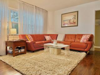 Sunny Clearwater Escape 3BR Game Room Pool 3 Baths - 4