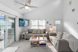 Family-Friendly Retreat Pool & Game Room by Crystal Beach - 5