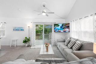 Family-Friendly Retreat Pool & Game Room by Crystal Beach - 2