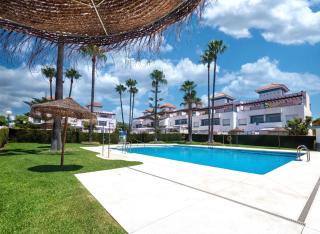 Family Fairways I Spacious 4-Bedroom Townhouse Near Beach & Golf, Estepona - 1