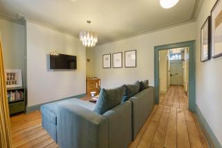 Liverpool Georgian Townhouse for Family & Groups - 1
