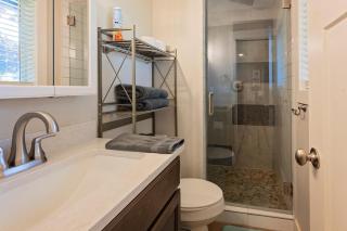 5BR Home By Downtown CDA-Nintendo-Foosball-Games - 5