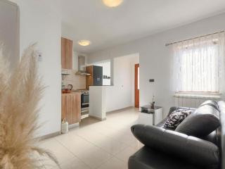 Villa Debora with private pool and backyard, Pet friendly - 7