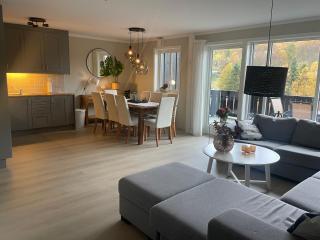 Hjemmekoselig Toppleilighet I Sentrum - 7