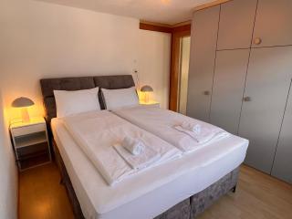 Breathtaking Lake & Mountain View Apartment 2 - 7