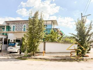 7BR Huge House, 6 Bathroom, 20Pax, 10 min to IpohCity - 0