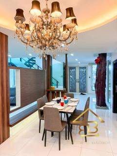 7BR Huge House, 6 Bathroom, 20Pax, 10 min to IpohCity - 9