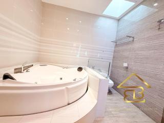 7BR Huge House, 6 Bathroom, 20Pax, 10 min to IpohCity - 5