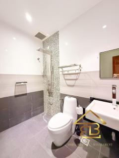 7BR Huge House, 6 Bathroom, 20Pax, 10 min to IpohCity - 1