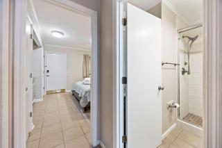 Wake Up to Waves Oceanfront Seaside Villa - 4