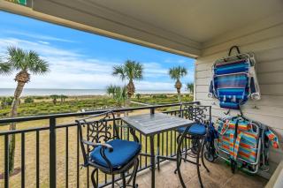 Wake Up to Waves Oceanfront Seaside Villa - 3