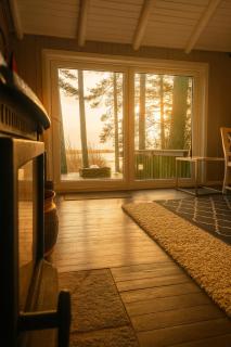 Waterfront Cabin Experience - Lake & Forest View - 5