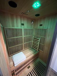 Apartmán 3KK 80 m2 s vířivkou a saunou - 5