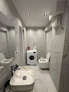 Blue Apartment - Tirana - 9