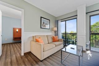 Tranquil 2BR Balcony Suite 7 Min to Universal - 5