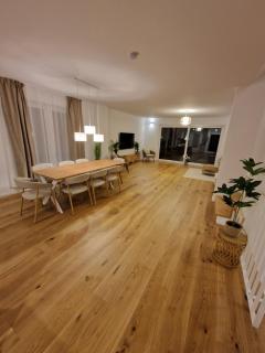 Modernes Neubauhaus ca 200 qm Nähe vom Flughafen - 5