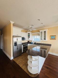 102 6Th St S-Downstairs Home - 9