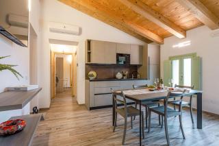 Italian Experience-Zena Apartment - 0