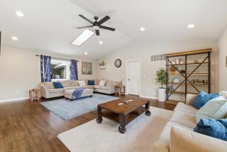 The Rock Oak Escape - Dingmans Ferry - 1