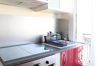 Apartment with balcony just outside Paris - 4