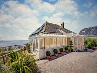 Crownhill Bay House - 0