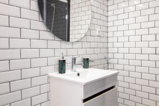 Alto da Lapa House w Parking by LovelyStay - 4