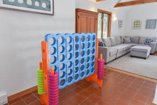 15 Min Walk to Beach w Kayaks - 7