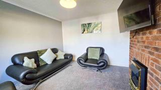 Tyle Teg - 3 Bedroom Holiday Home - Clydach - 0