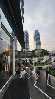 HIGH RISE Executive Hotel Apartments Facing Centaurus Mall Islamabad - 1