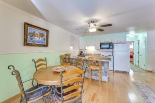 Main Street Red River Condo with Fireplace and Views! - 9