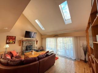 Relaxing Waterville Village Estate Mountain Retreat - 0