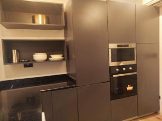 1949 Luxury Apartment - 4