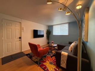 Comfortable 3BR Apt with included Parking spot - 3