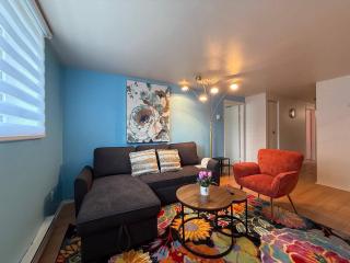 Comfortable 3BR Apt with included Parking spot - 1