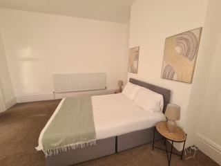 Lovely four bed Roker house - 9