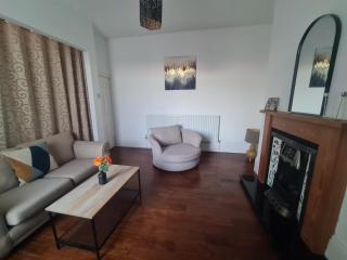 Lovely four bed Roker house - 4