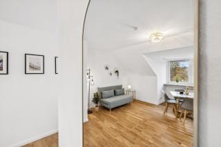 Quiet home centrally located - 1