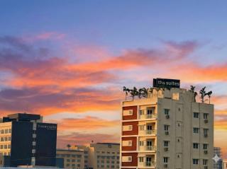 THS Suites - Luxurious 2 BHK AC apartments with Tirumala Views - Near Marriott, Taj and ITC 5 star hotels - Walkable to PS4, A2B, Orion, Starbucks cafes - Close to Thiruchanur and Alipiri flyover - 3