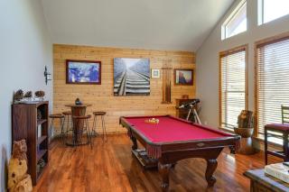PMC Mountainside Cabin Hit the Trails, Play Pool! - 6