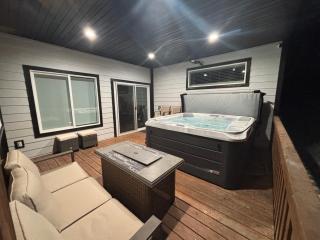 Brand New Cabin with Fire Pit & Outdoor Projector - 7