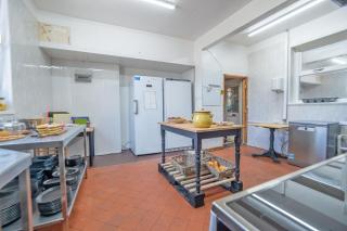 Private pub and inn waterfall country Escape - Neath - 5