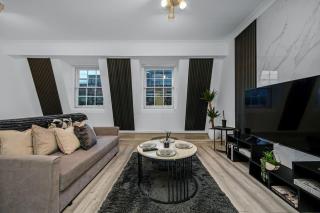 The Luxe Soho Flat - 1