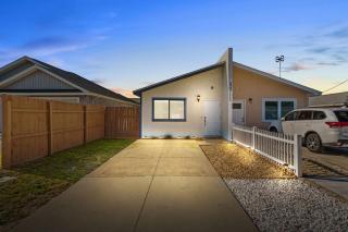 The Sand Dollar - King Bed - 6 Min Walk to Beach - 4