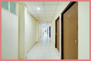Hotel Rajsarovar Residency - Ayodhya - 4
