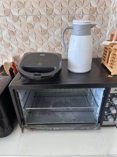 Suite numero 3 BEIRA MAR com ar condicionado , cozinha compartilhada e completa com Micro ondas air fryer forno elétrico fogão Geladeira freezer gelagua e cafeteria elétrica Tudo para vc se sentir em casa além de um Deck com churrasqueira vista mar - 3