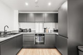 Central Liverpool 2 Bedroom Apartment, Large, Modern, WIFI, Sleeps 4 - 2