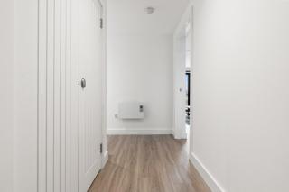 Ideal for Getaways Liverpool Flat, sleeps 4 - 1