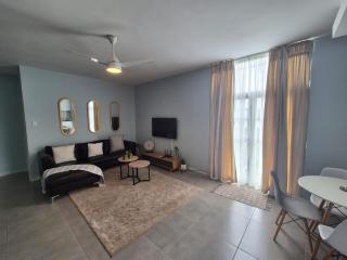 Malkens Square Views - 1